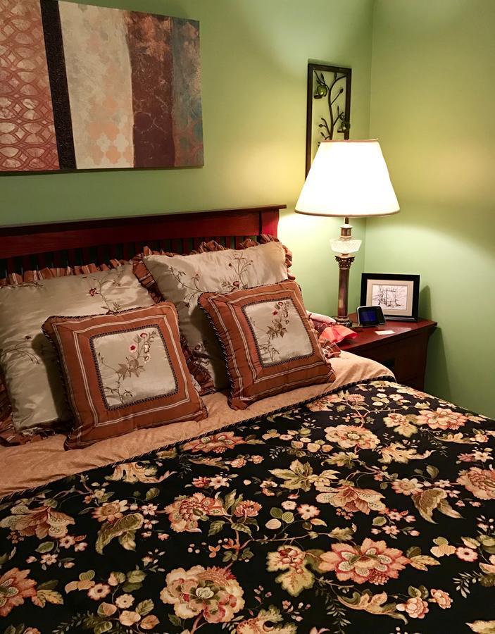 Yellow Door Bed And Breakfast Fort Erie Ngoại thất bức ảnh